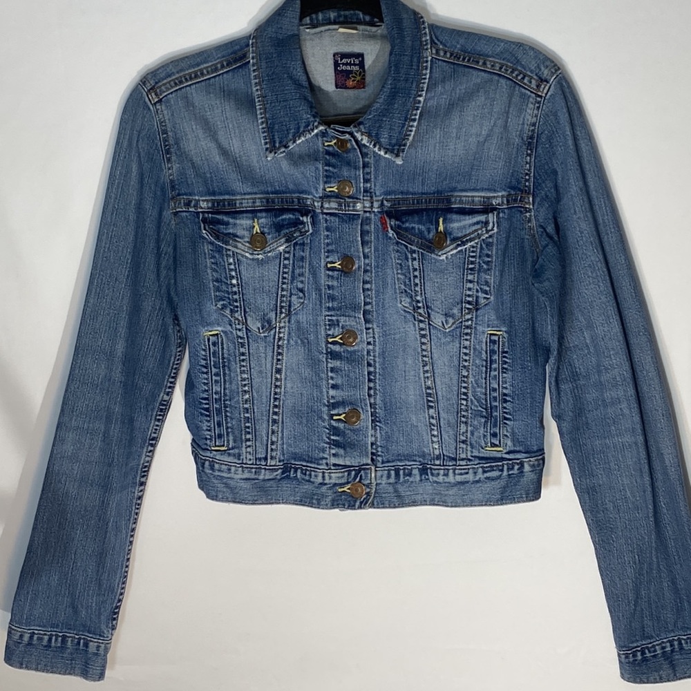 Levi’s Girl Jean Jacket with Distressed Pockets and Collar Side M